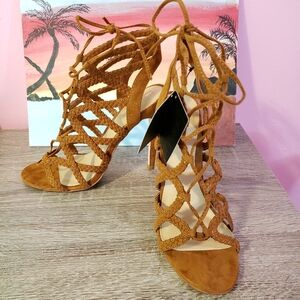 Forever 21 strappy heels new size 10